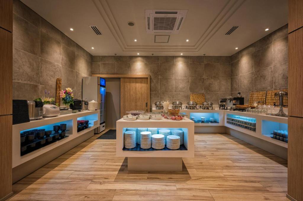 Wishton Hotel Yangon Luaran gambar